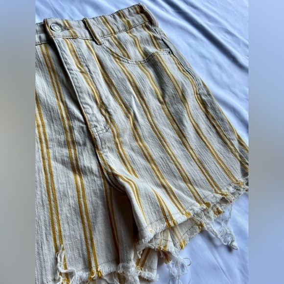 Pilcro by Anthropologie Yellow and Cream Striped High Waist Shorts 30 - Picture 9 of 15